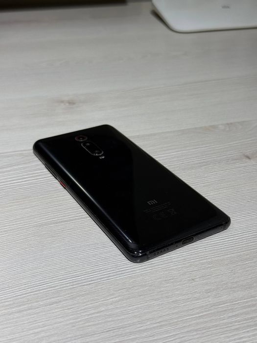 Xiaomi MI 9T 6/64GB (коробка+зарядка)
