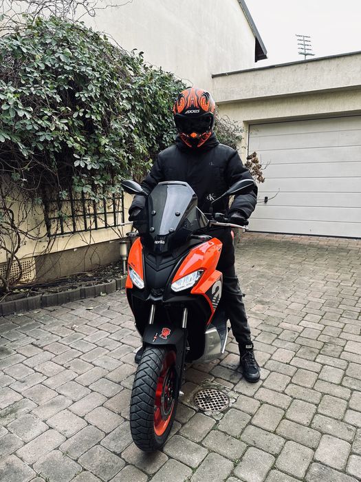 Aprilia SR GT 200 Sport