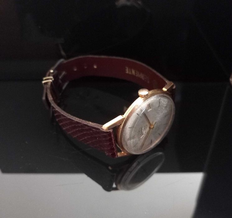 1950's Vintage Swiss Cauny Triomphe мъжки дрес часовник