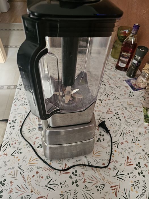 Blender de fructe, smootie maker
