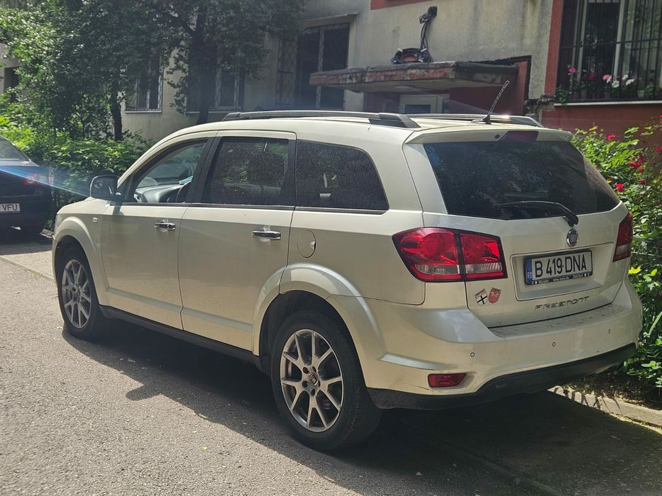 Fiat Freemont 2.0 Multijet • 7 Locuri • Full Piele • Keyless • Navi • 5500€