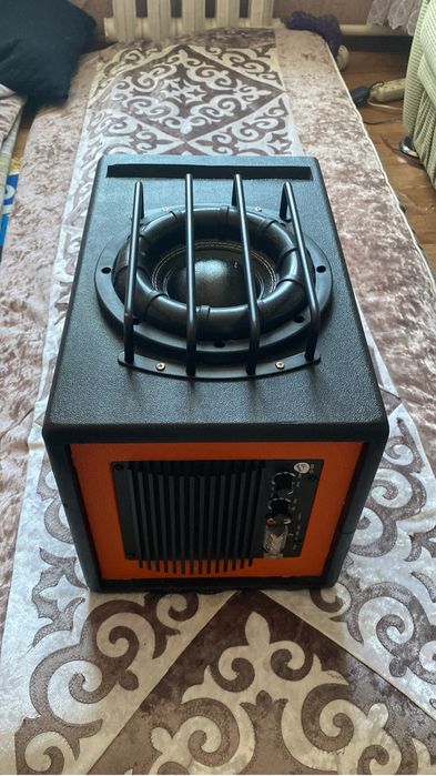 Продам саабуфер сост новый