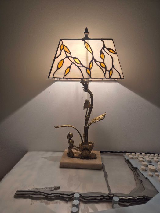 Lampa stil Tiffany