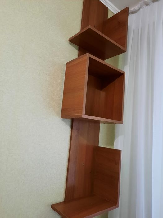 Продам полку настенную