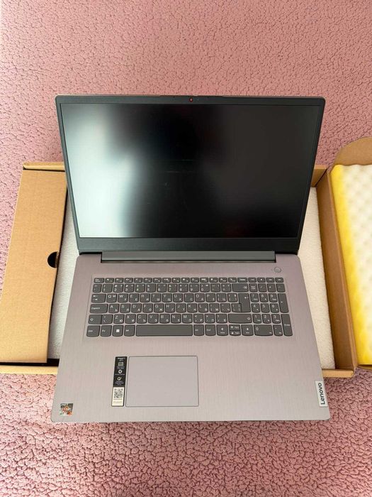 Лаптоп Lenovo IdeaPad 3 17ALC6