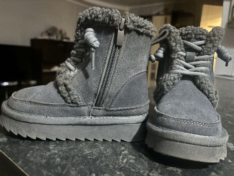 Продам детские угги