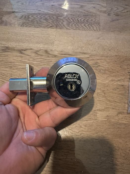 Допълнителна брава Abloy Deadbolt
