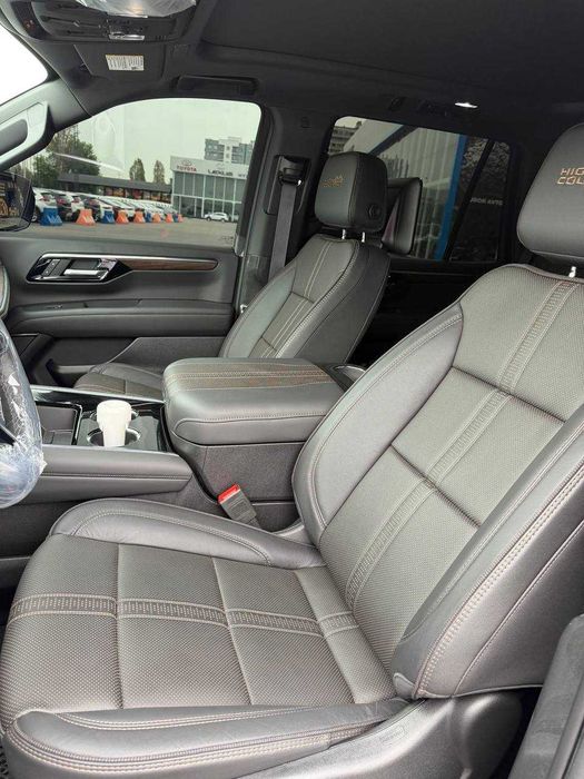 Chevrolet Tahoe 2025 — 6