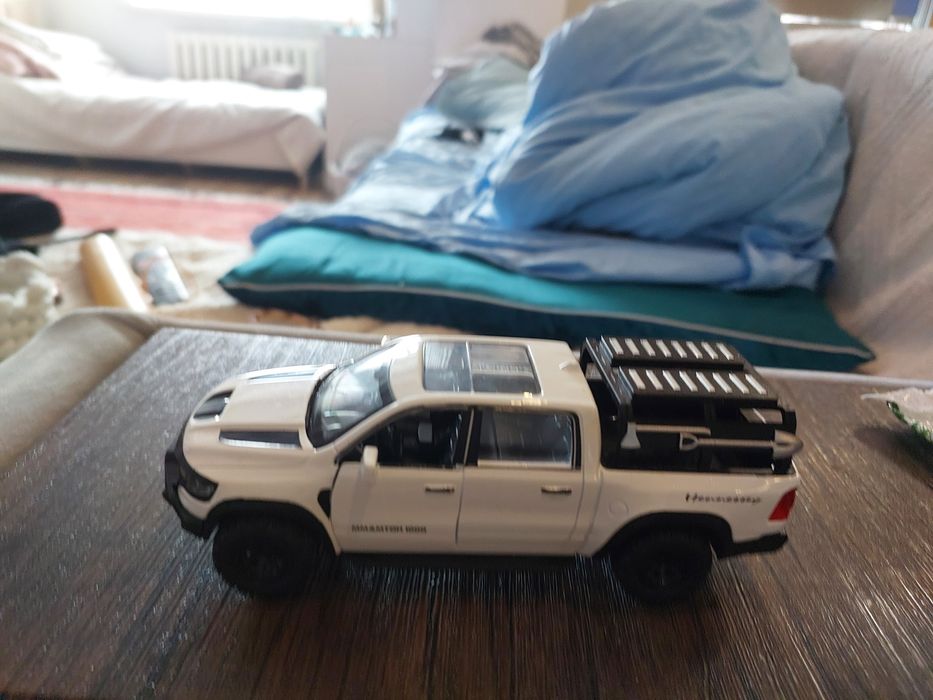 Машина,игрушка,Форд