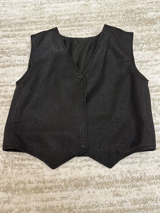 Жилетка, бабочки и пояс