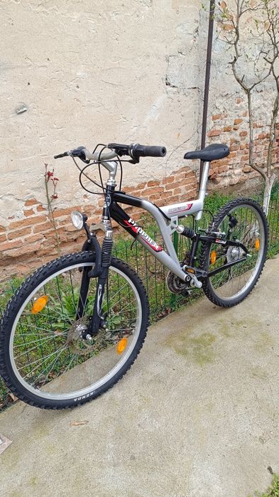 Vând bicicleta roti 26!!!