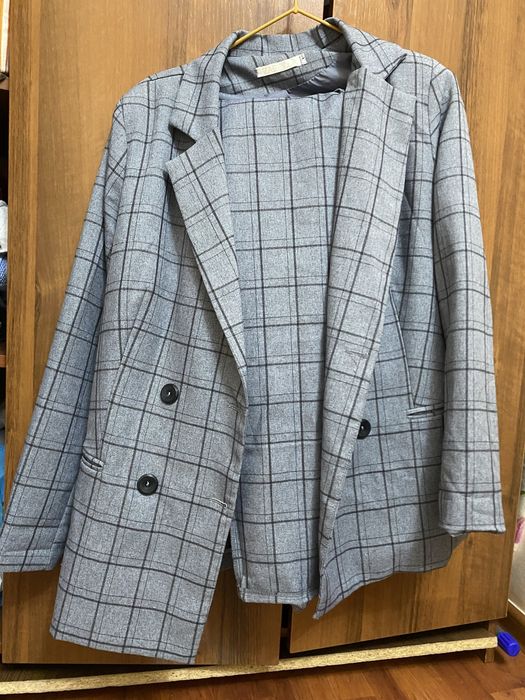 женский костюм с брюками