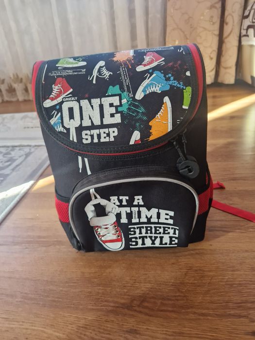 Школьный рюкзак хорошее состояние