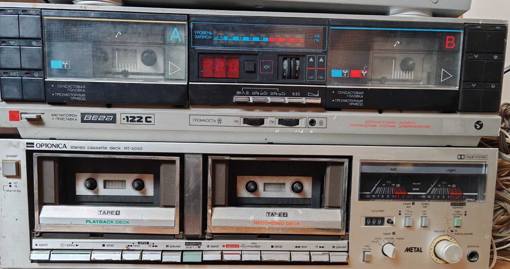 Катушечный, кассетный магнитофон