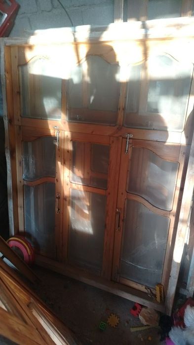 3 ta eshik. 3 ta deraza oy nasi bilan kampelikt