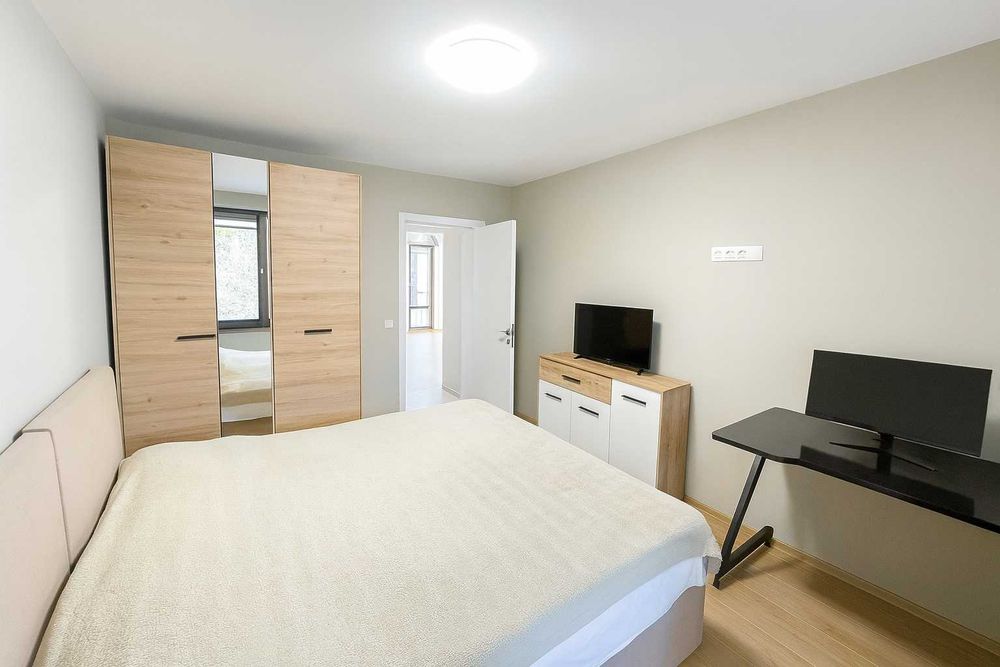 Тристаен апартамент в ТОП Център