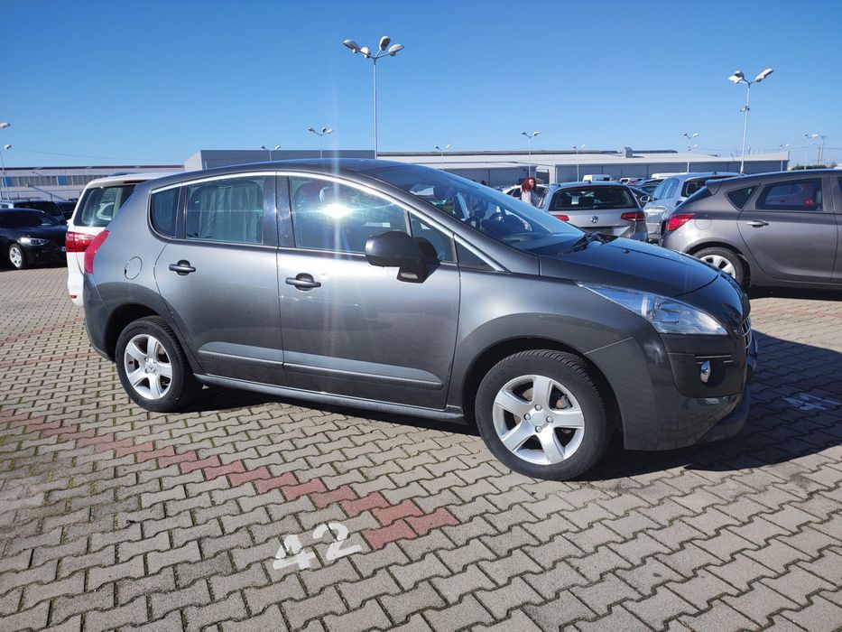 Peugeot 3008 1.6 HDi 112 CP, 2010, gri, senzori parcare, manual