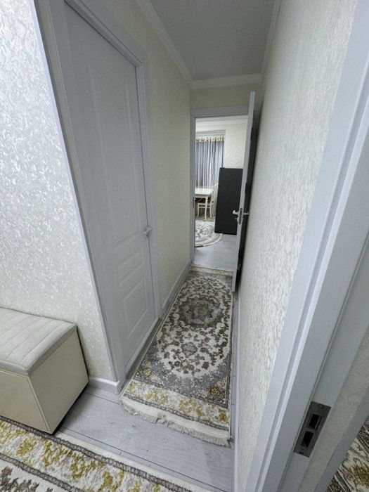 Сдаётся квартира в чирчике 2х ком 4мкн 4 этаж не далеко от дороги