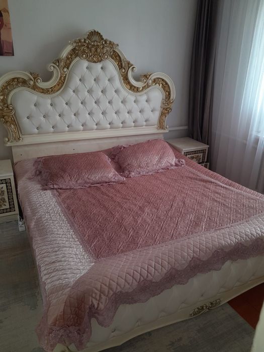 Продам спальный гарнитур
