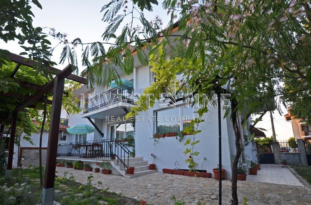 Къща за гости с отличен рейтинг в централната част на с. Кранево