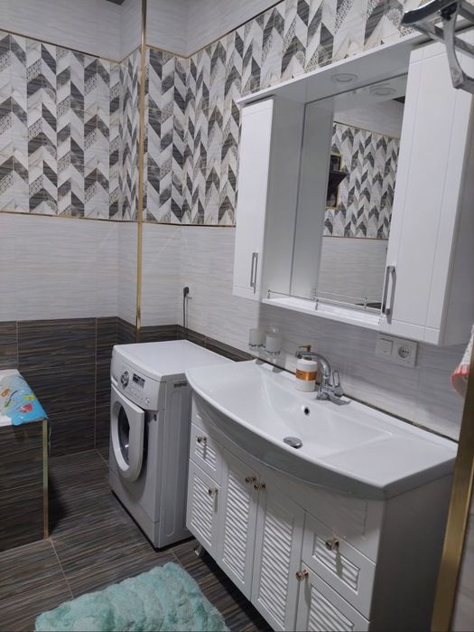 продаетсы дом 5 соток. id-096