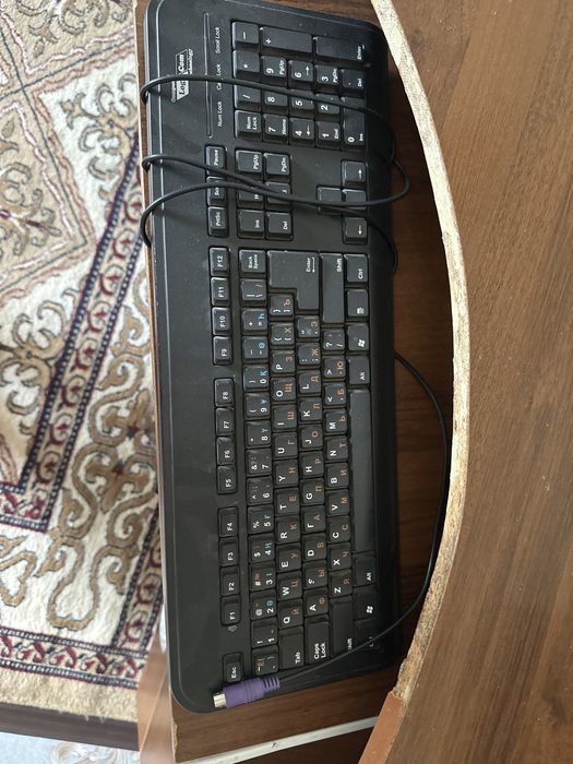 Компьютер столымен