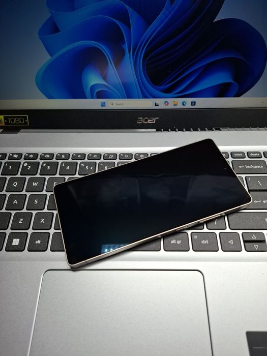 Samsung S25 Ultra 1Tb 100% Baterie