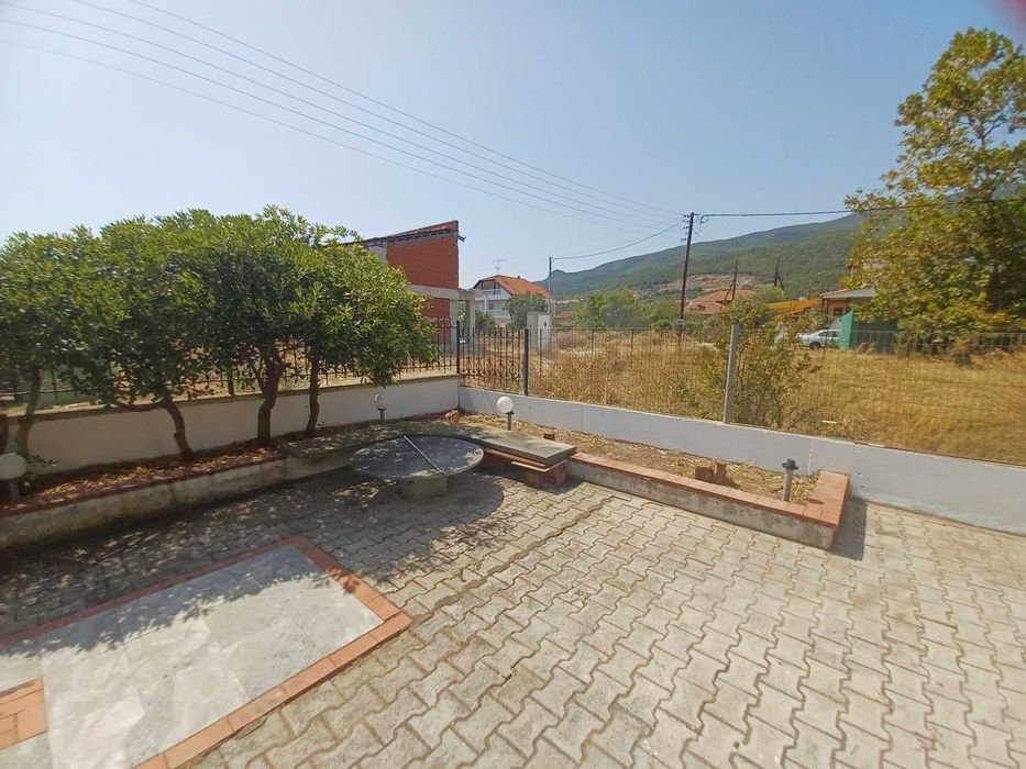 Продава къща 160 м2 с двор 300 м2 в Аспровалта, Гърция