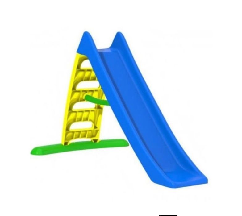 Topogan ideal loc de joacā pentru copii.