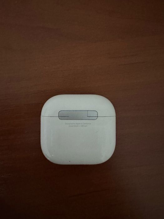 Продам airpods 4