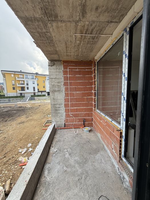 Апартамент 65кв.м+ паркомясто
