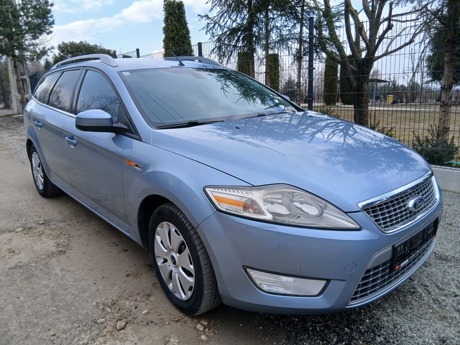 Ford Mondeo 2.0 Diesel  ,6 Trepte Titanium impecabil fără rugina