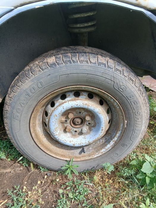 Продам резина с дисками для ваз/70 R13