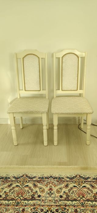 Продам стулья для гостиной