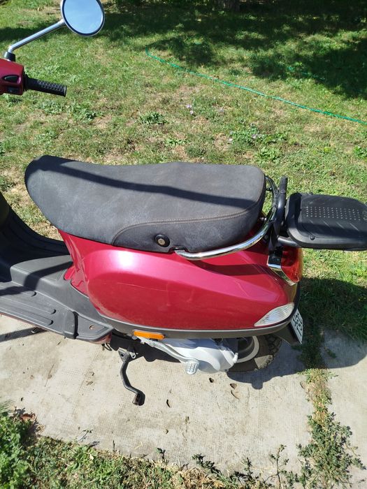 Scuter 49 cm vespa