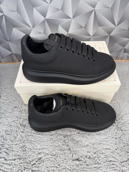Adidasi Alexander McQueen Black