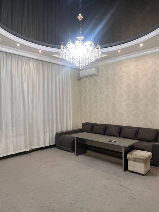 Hovli Sotiladi 300 Kvadrat