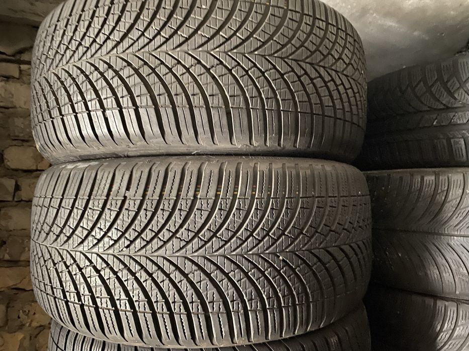 Шины 245/40/19 пара бу гудиер