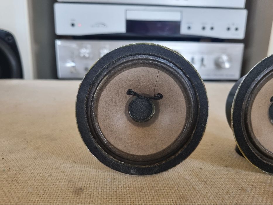 Set Difuzoare Medii Grundig. 4 ohms,10 watts, 8,9 cm. Impecabile