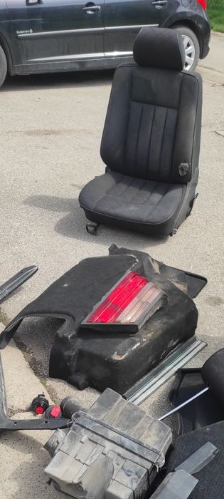 Части от Мерцедес w 124 Е200