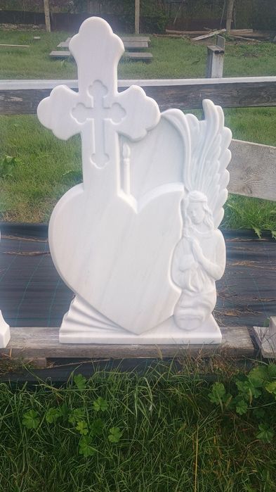 Monumente funerare, cruci marmură
