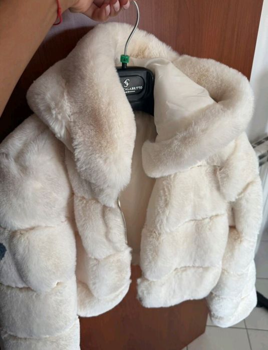 Ново дамско бяло пухено яке размер XXS