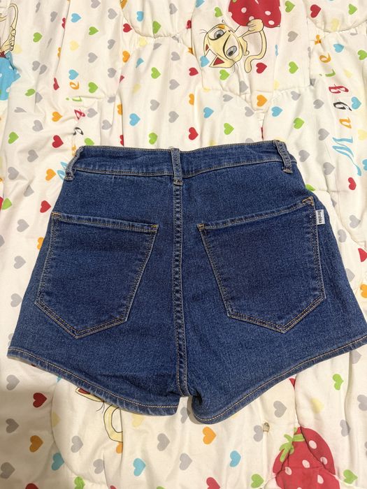 Vand pantaloni scurti berska