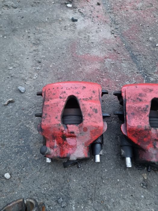 Fuzeta dreapta/ etrier fara stg/dr. oem vw Golf 4 / 1.9 tdi AXR 101CP