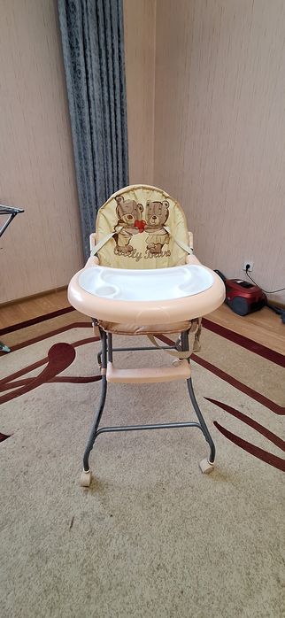 Детский стульчик для кормления
