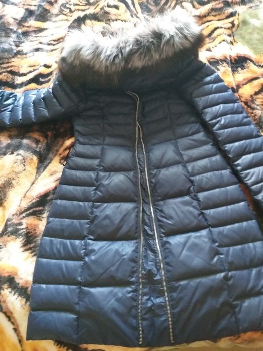 Продаю пальто 42 размер.в хорошем состоянии.Привезла с Москвы.