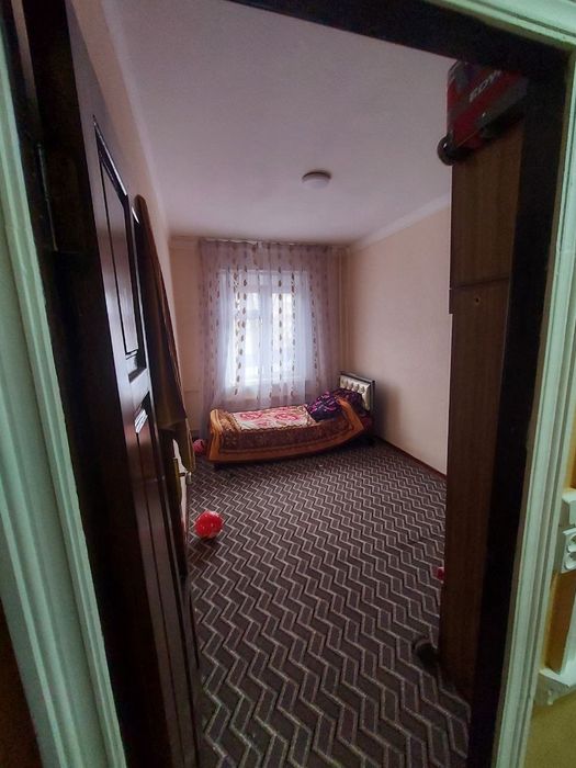 5-mavzeda 4 honali uy.jihozlari bilan.