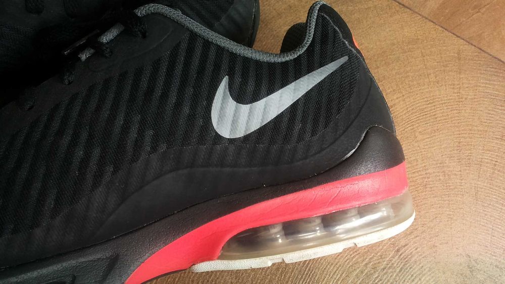 NIKE AIR MAX INVIGOR SE Размер EUR 43 / UK 8,5 маратонки 216-14-S