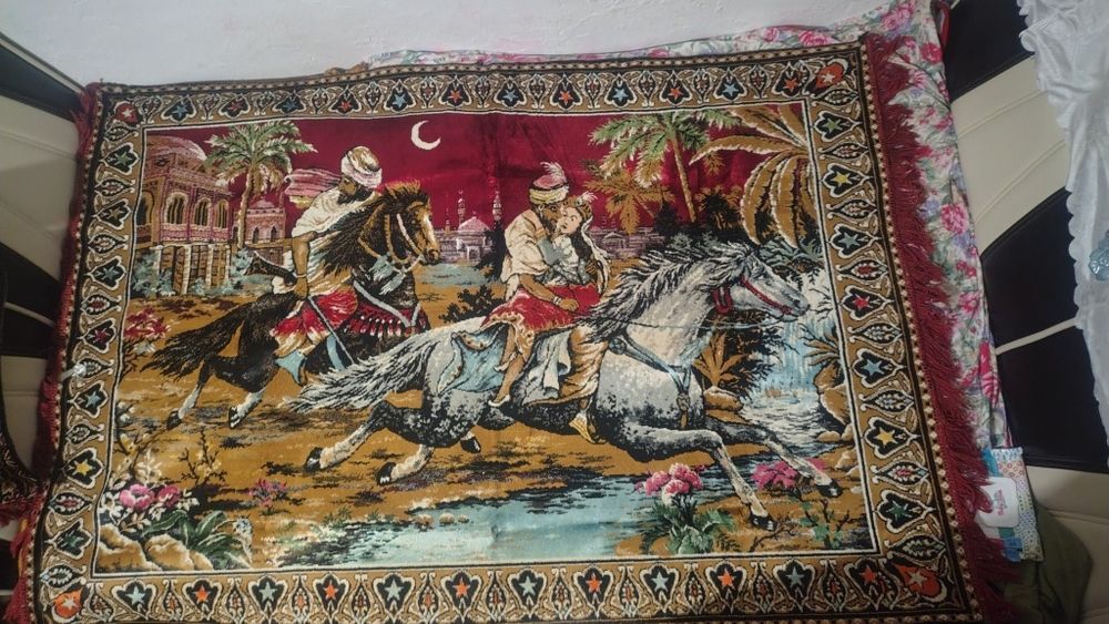 Carpete decorative de perete - leul si tigroaica in junglă - dans spaniol/scenă flamenco - "Rapirea din serai".