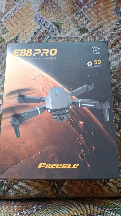 Vând dronă e88 pro